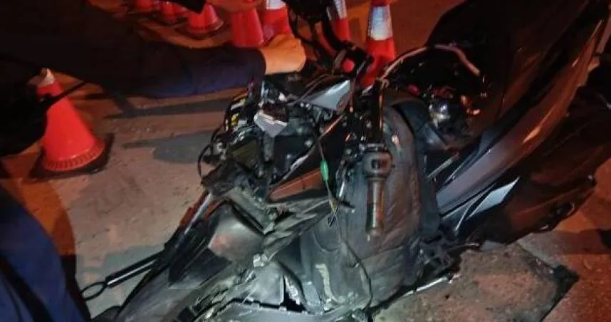 花蓮吉安上（10）月底發生一起19歲機車騎士，追撞BMW後不治的車禍事故。（圖／翻攝畫面）