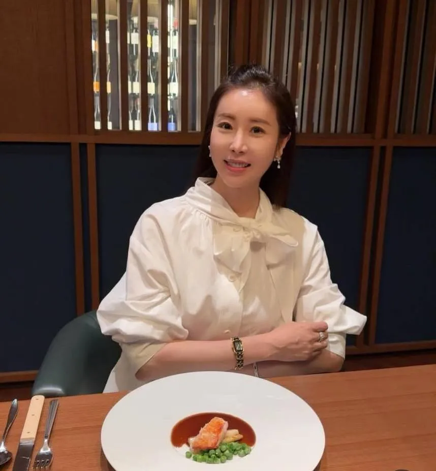 韓多感稱自己是演藝圈最高齡產婦。(圖/翻攝韓多感IG)