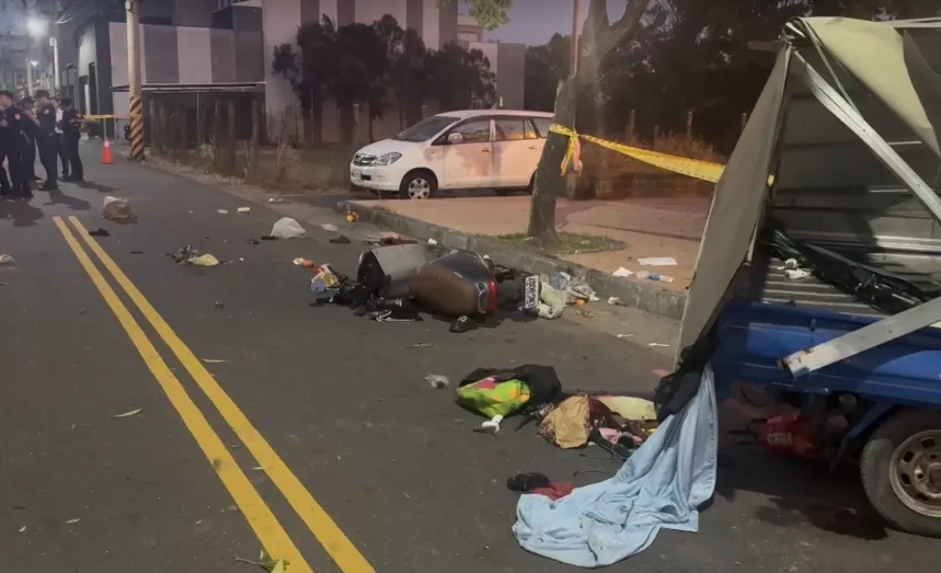 台南警追拒檢貨車釀連環撞，5人受傷送醫最小僅4歲。（圖／翻攝畫面，下同）