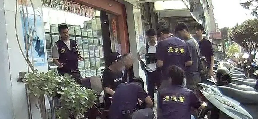攔查現場。（圖／海巡署提供）