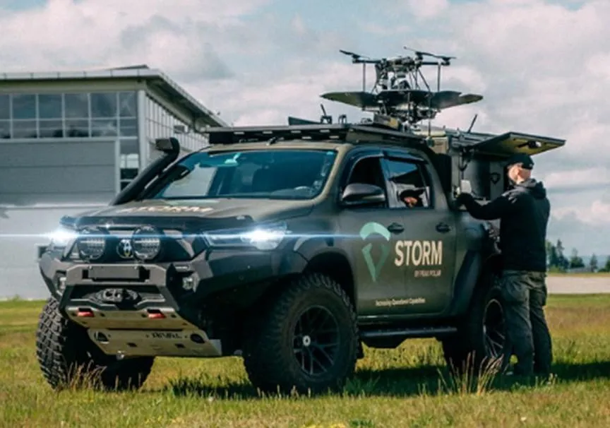 FLIR Sky Carrier無人機自動起降系統可安裝在車輛上。(圖/科力航太)