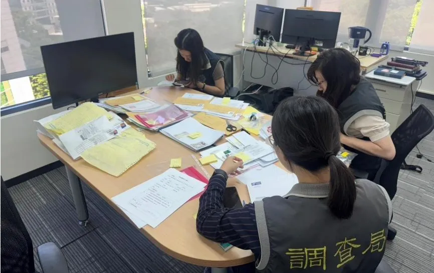 調查局搜索畫面。（圖／翻攝畫面）