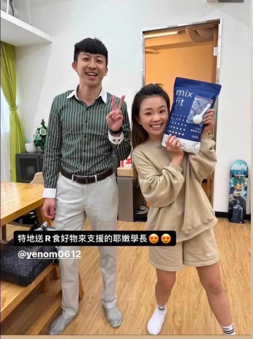 王姿允說明，蔡阿嘎與二伯不時替該款蛋白粉業配或開團，耶嫩也在2024年回到蔡阿嘎工作室。（圖／翻攝自王姿允臉書）