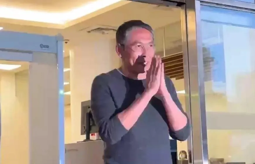 知名導演鈕承澤因性侵劇組工作人員在2021年11月入監，並於2025年初獲釋放。（圖／中天新聞）