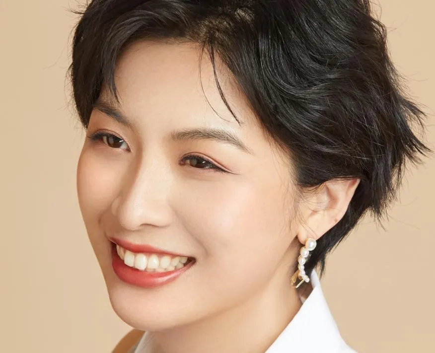 大陸美女作家周婉京。（圖/翻攝《澎湃新聞網》）