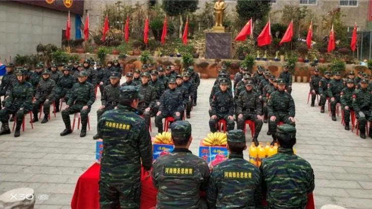 掌摑、噴辣椒水「磨練意志」治早戀叛逆？　河南一教育基地被揭體罰學生惹議