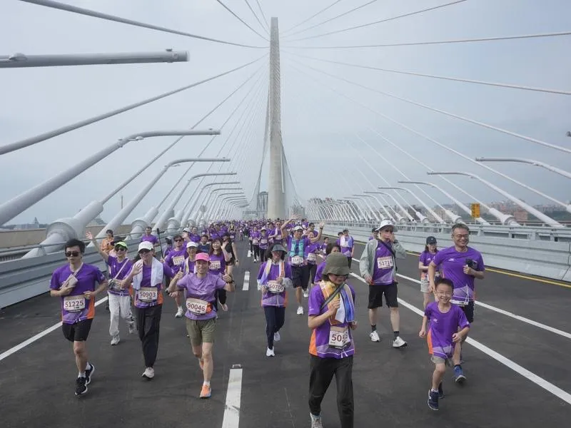 淡江大橋路跑今登場！吸引7000人沿淡水河畔前行