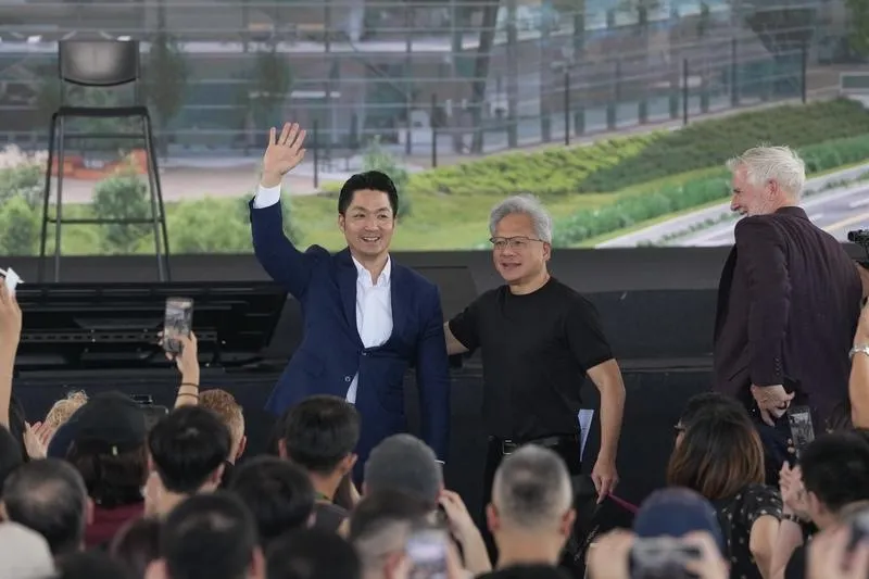 蔣萬安贈送台北市鑰　黃仁勳笑稱：可以打開任何一扇門