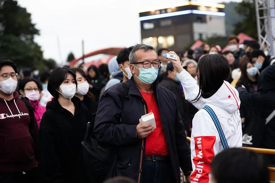 戶外口罩快鬆綁了！王必勝揭進度「仍待詳細規劃」：2新制11月上路