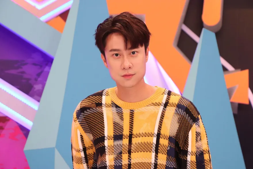 拍戲拍到險毀容！男星揭「不知身上有炸彈」　下秒爆破：瞬間耳鳴、眉毛差點被燒