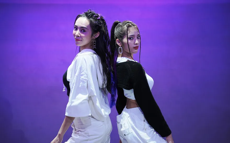 與韓國女團FANATICS主舞家儀尬舞　康茵茵練BLACKPINK舞蹈被激起戰鬥慾望