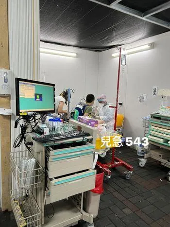 兒醫：聚餐親友若確診 “沒症狀”也要快篩！中秋後病患塞爆急診室！