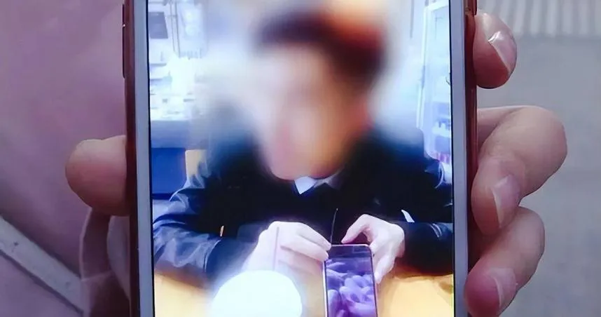 勾女友開房「詭倒廁所猝逝」！24歲男不治死因成謎…家屬怒討百萬：急救不夠快