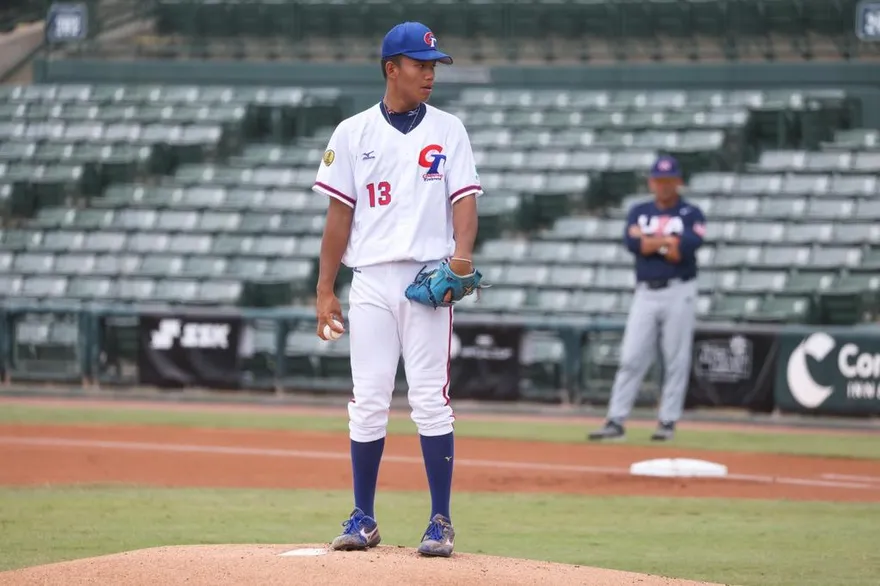 維持U18不敗金身！中華隊6比2力壓美國　「名將之子」陽念希完投7局奪勝