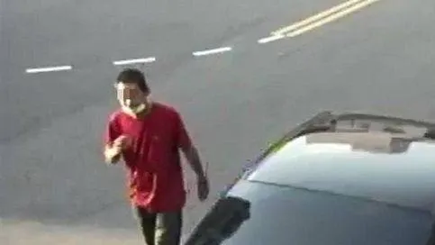 桃園男「反手持刀」逛大街　國中生嚇傻報案！他卻這麼說…