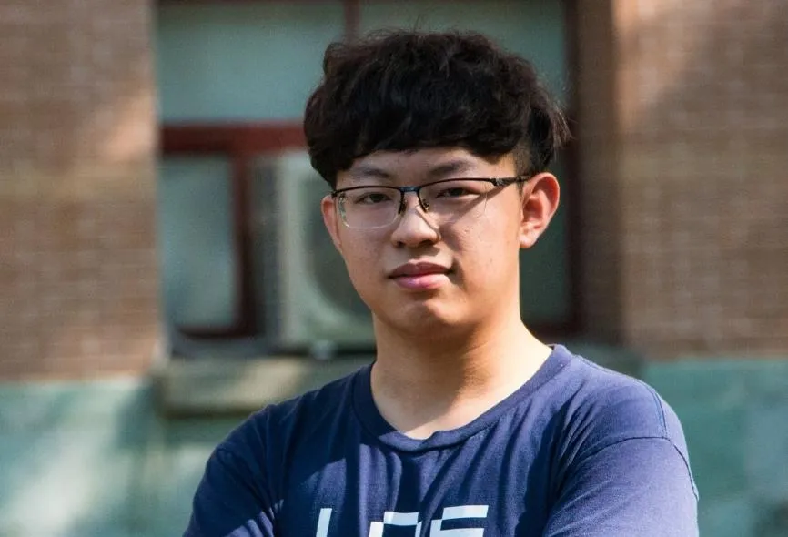 花蓮高中學生拒升旗吃3警告！他2告敗訴原因竟是…