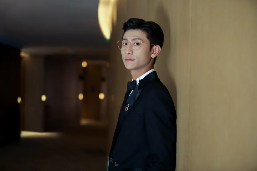 又有男星出事！瘋傳「作品鏡頭全刪光」爆嫖娼又吸毒　澄清聲明不被買單