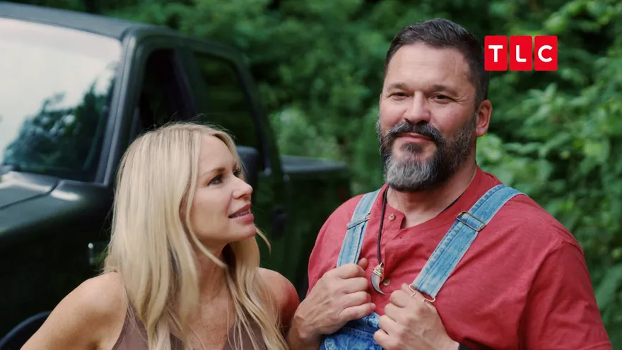 56歲熟女「3天戀上小29歲猛男」！為愛衝沙漠「和響尾蛇、獅子當鄰居」揭超狂同居生活