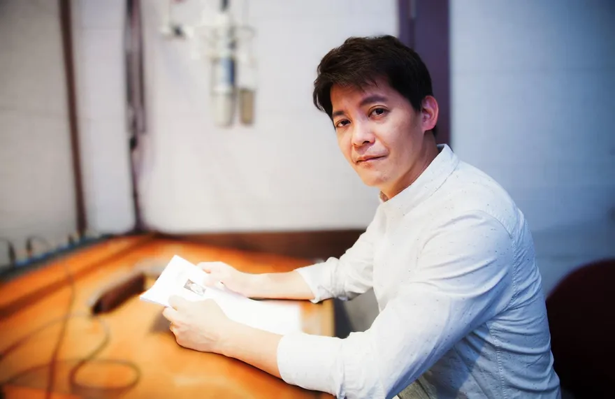 謝哲青「暴瘦10公斤」健康亮紅燈！　胸悶就醫檢查竟是「心肌炎」！