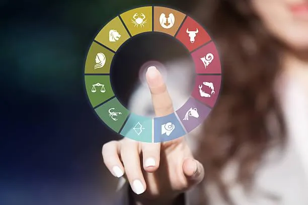 10月好運噴發！摩羯桃花旺、天秤事業運爆棚　「3星座」運氣超好有望閃婚