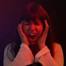 公主病女友暴怒後暈倒！竟「腦出血」醫：易怒、暴怒增加腦中風機會