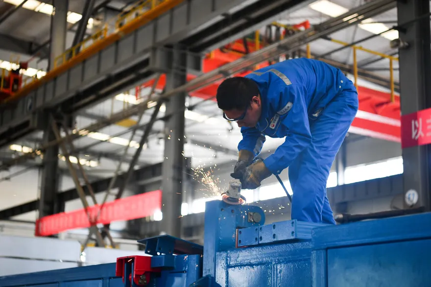 青年失業創新高　國際投行紛下調大陸經濟展望