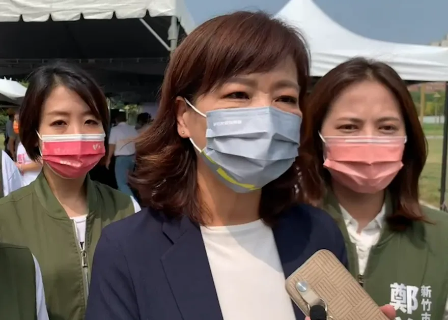 藍掛「支持沈慧虹就是支持周玉蔻」看板曝光！沈慧虹吐感受