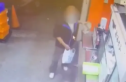 整箱捧去神扯！遭通緝慣竊稱肚子餓　路過商店直接拿走「它」