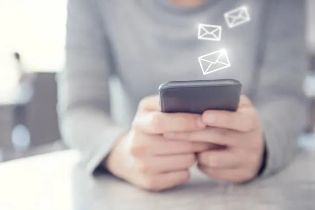 假的！簡訊收到「次世代疫苗預約通知」當心是詐騙新招　指揮中心：不會強制3天內