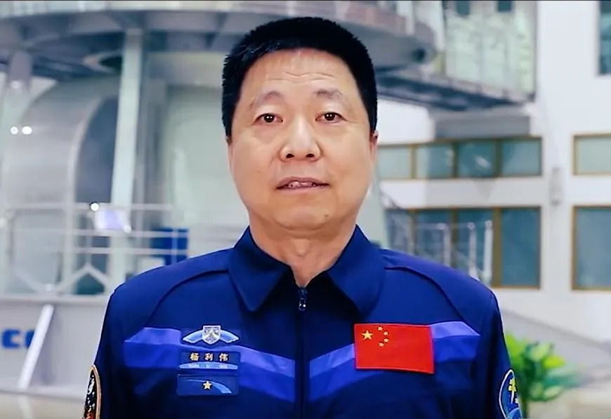 上天後的神5曾響起多次怪異的敲門聲，十年後的今天仍未找到原因