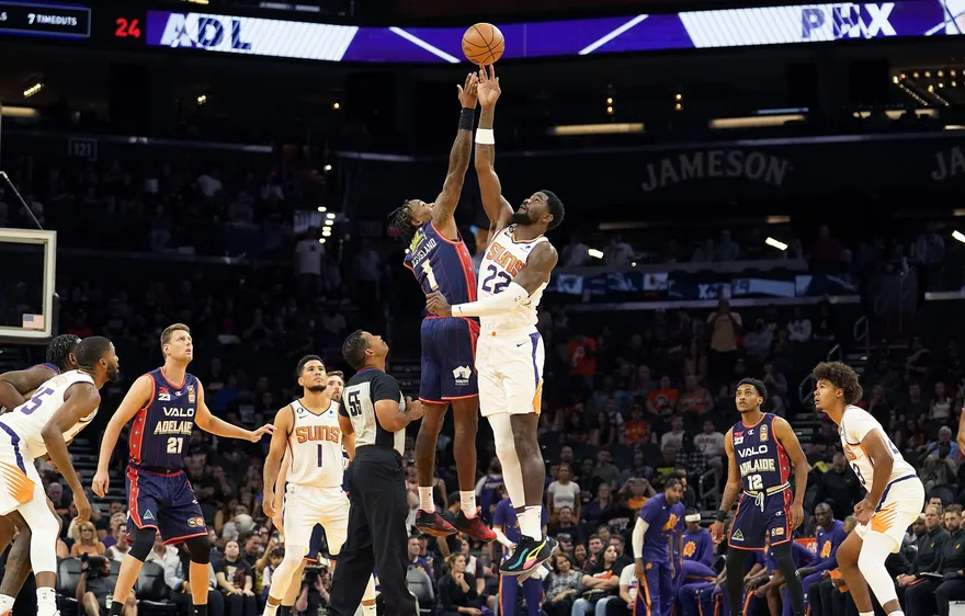 24顆三分射下太陽！NBA龍頭「遭NBL球隊血洗」　無情三分雨球評也看傻：史上首次