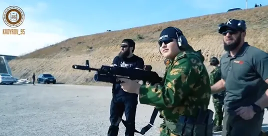 車臣領袖推3兒打仗！傲發「操演火箭筒片」送烏克蘭前線　他喜喊：該證明自己了