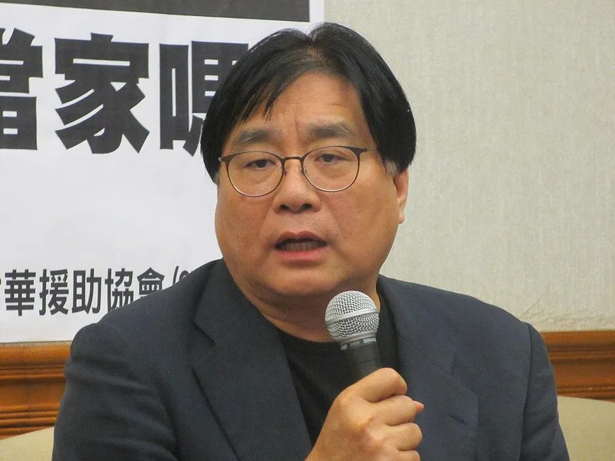 裴偉稱「直達天聽」是對股東膨風　資深媒體人分析：他可能也會對讀者做一樣的事