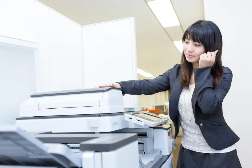 真氣人！她列13大罪狀細數「擺爛早退女同事」　身分曝光難怪趕不走