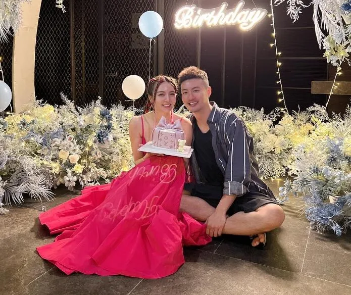 快訊/吳亞馨結婚了！3年前自拍「窗邊驚見半裸男」大方認愛　男友背景遭起底