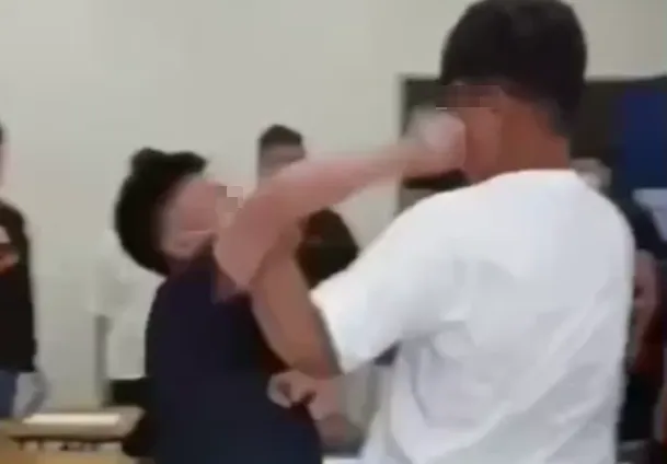 快訊/南投南開科大流血事件！男大生起口角持美工刀攻擊　同學臉中刀濺血