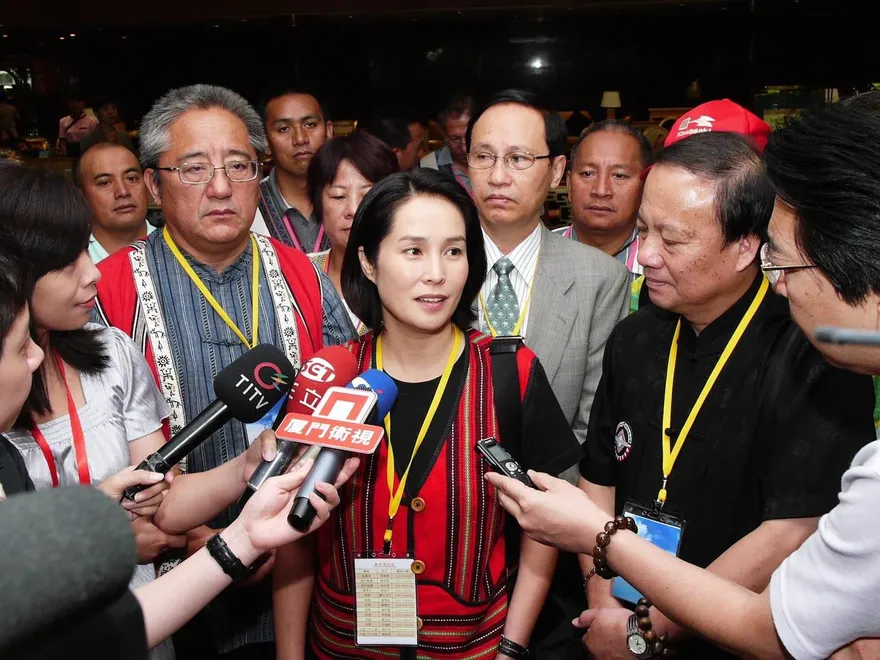 高金素梅全台跑透透輔選勝率太驚人！　羅智強封「輔選天后」：辛苦了！