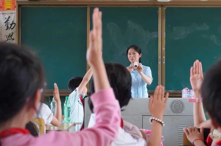 老師不能叫外賣？連開車上班也有事　她一學期慘遭家長投訴10多次