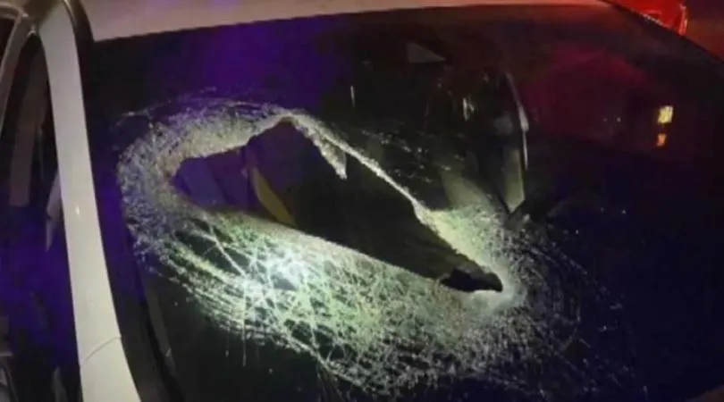 奪命鐵片穿破車窗！夫妻走國道衰遇劫　她「鐵片飛砸頭重創」爆血昏死