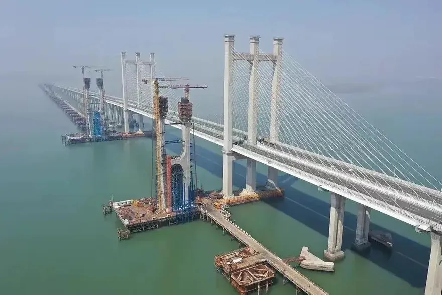 當別國還在修陸上高鐵時　大陸已經把高鐵修到海上了