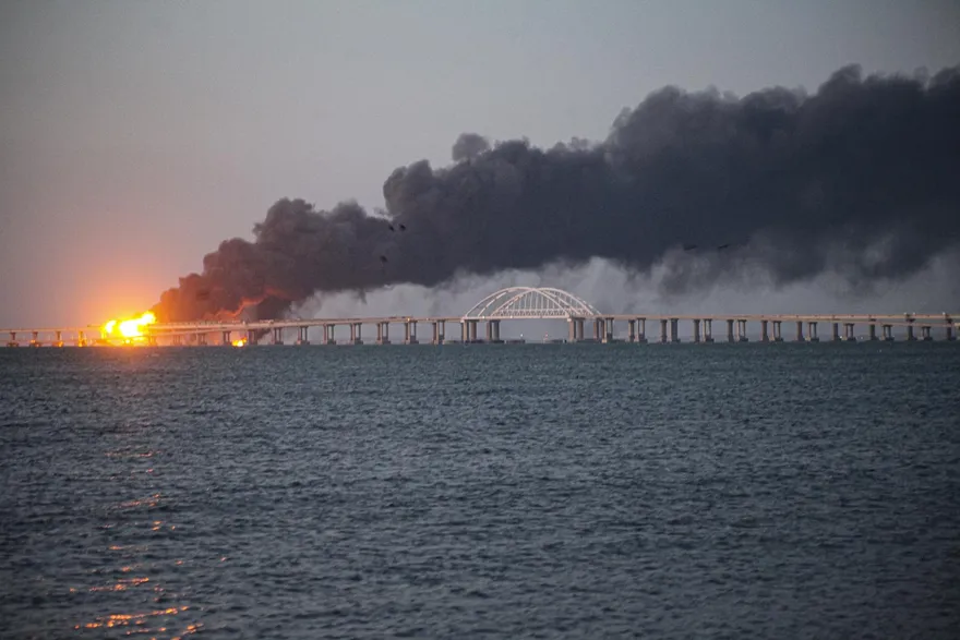 是誰炸斷克里米亞大橋？關鍵卡車車主現身喊冤：車不是我開的