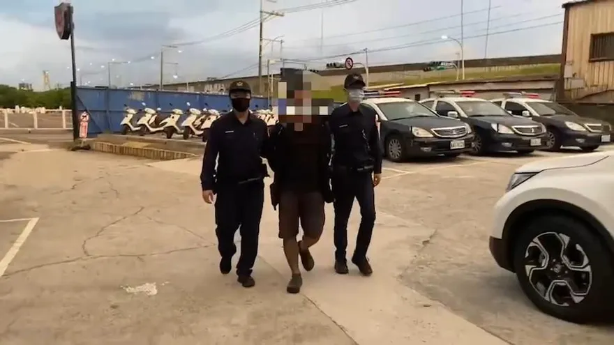 男子馬路蛇行遭攔查！失控拒絕酒測…遭辣椒水伺候