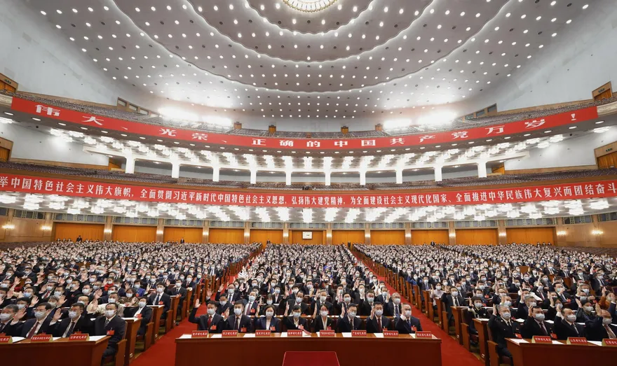 中共20大/人民大會堂懸掛標語更新　「習近平新時代」入標