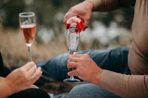 小心樂極生悲！過度飲酒狂歡恐造成「心血管疾病」