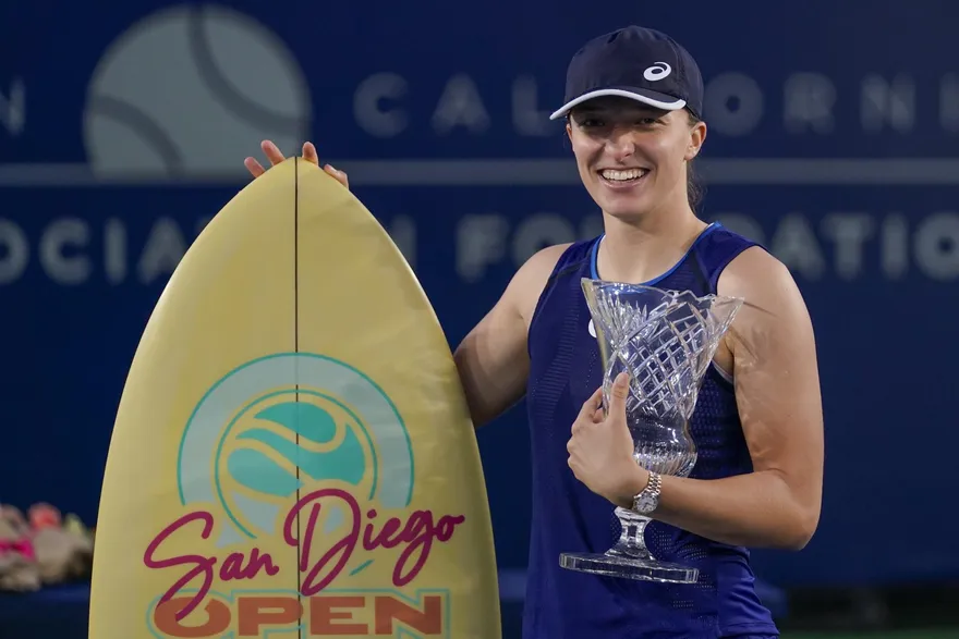 影/球后還搞小動作！被虧八爪魚　斯威雅蒂奪冠說sorry