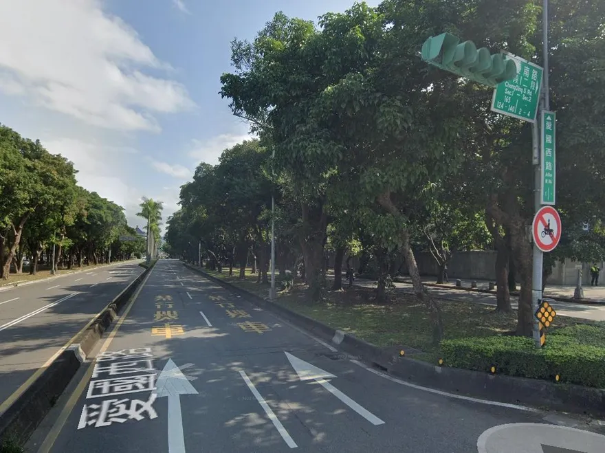 水溝蓋高低差惹禍！木工騎車遵循警交管卻摔癱　二審加碼判國賠904萬