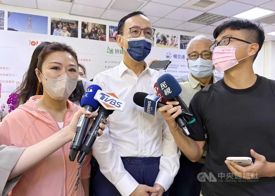 鍾東錦不解英雄變黑道　朱立倫：排黑條款是天條　支持清白謝福弘