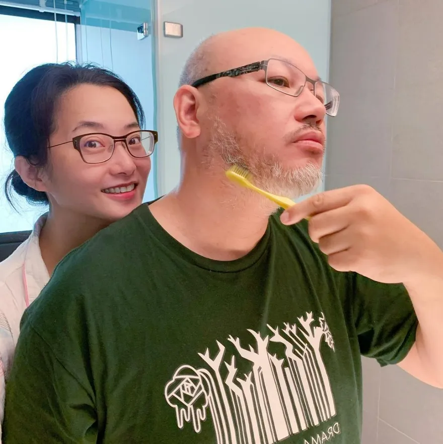 全家確診！3月大愛女典典住進ICU 趙小僑曝「全身插管照」自責淚崩