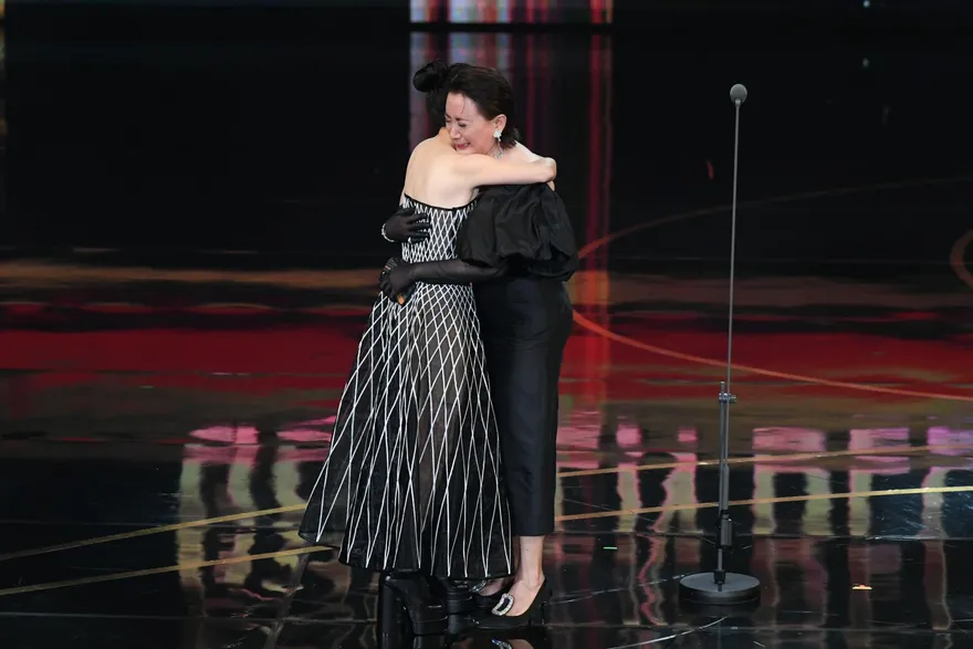 金鐘57/陳亞蘭「改寫影劇史紀錄」！女扮男裝「抱走視帝殊榮」　淚崩曝心聲：賣3棟房拍戲