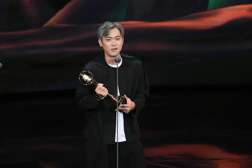 金鐘57/《逆局》再奪1獎！莊絢維、陳冠仲獲「最佳導演獎」　他代拿獎「幽默換麥說感言」